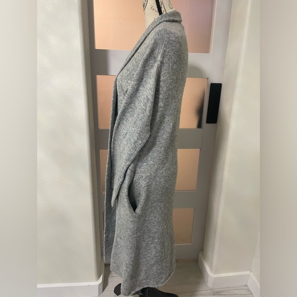 💎 GF Collection Acrylic Polyester Spandex gray open Sweater SZ Small NWOT - Picture 3 of 6